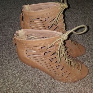 Closet clearout $10 or under